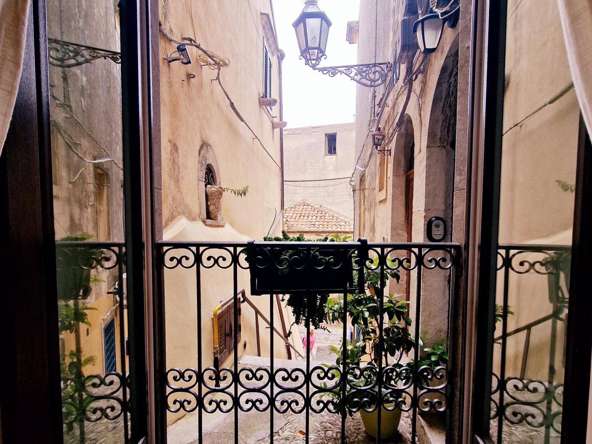 Donna Rosa - Main Avenue Villa Taormina Exterior photo